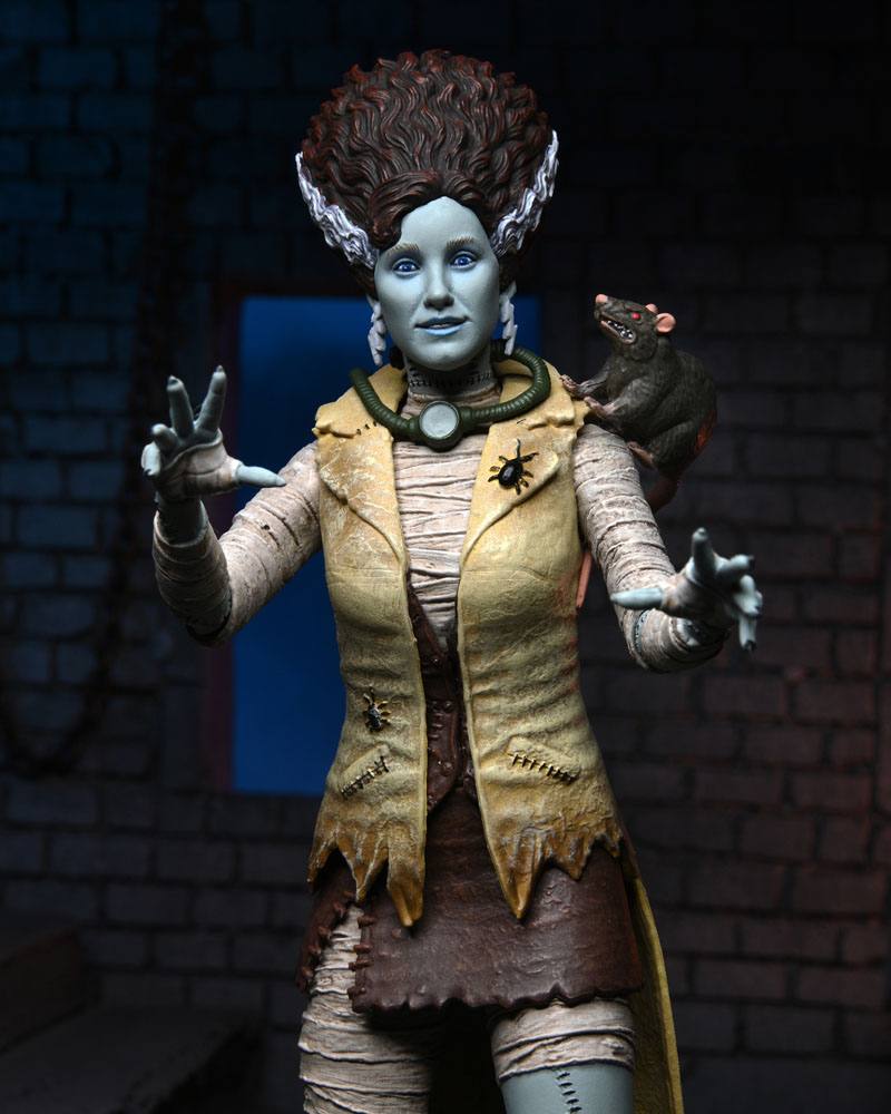 Universal Monsters x Teenage Mutant Ninja Turtles figurine April as The Bride 18 cm