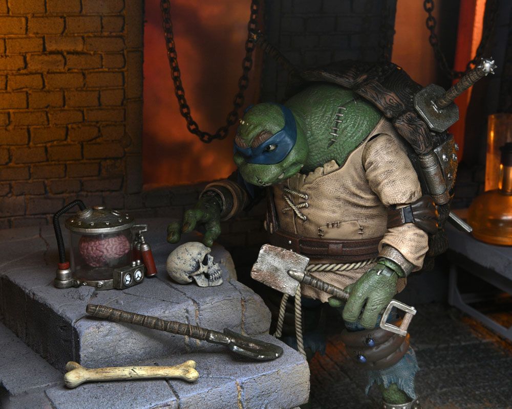 Universal Monsters x Teenage Mutant Ninja Turtles figurine Ultimate Leonardo as The Hunchback 18 cm