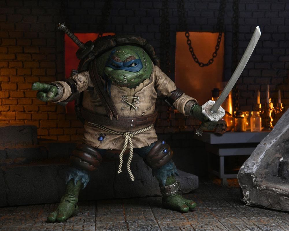 Universal Monsters x Teenage Mutant Ninja Turtles figurine Ultimate Leonardo as The Hunchback 18 cm