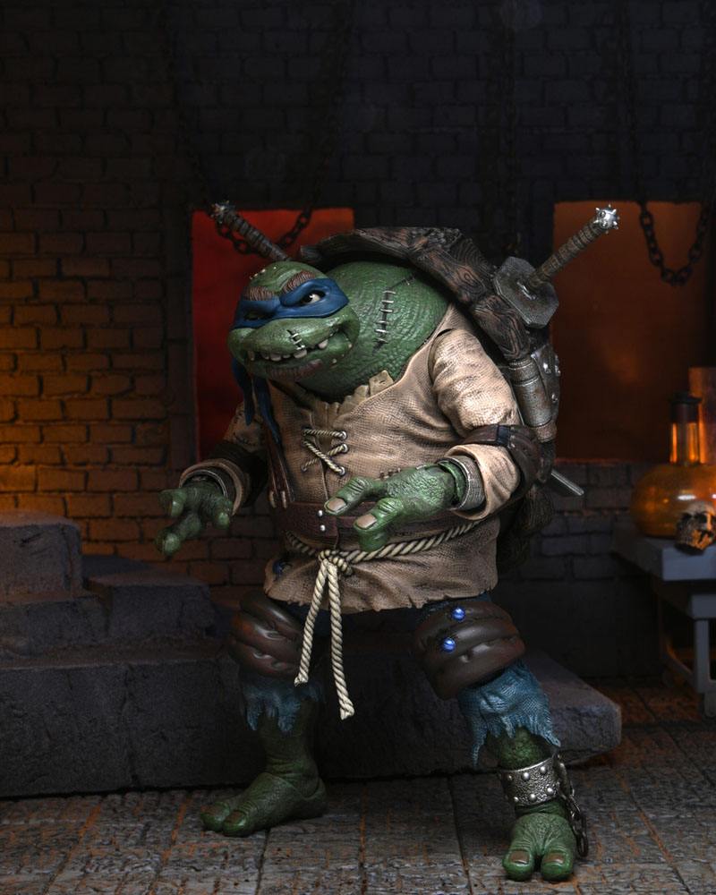 Universal Monsters x Teenage Mutant Ninja Turtles figurine Ultimate Leonardo as The Hunchback 18 cm