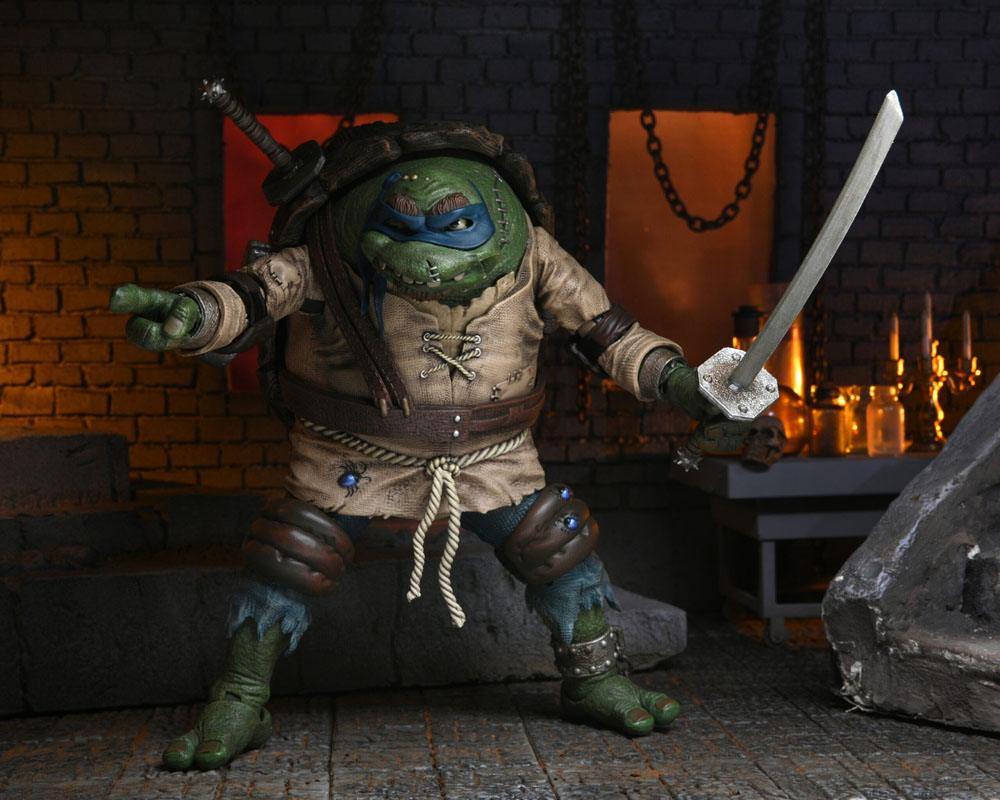 Universal Monsters x Teenage Mutant Ninja Turtles figurine Ultimate Leonardo as The Hunchback 18 cm