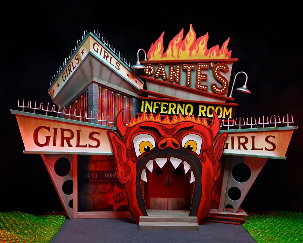 Beetlejuice (1988) diorama Trenchcoat with Spikes Inferno Room Deluxe Set