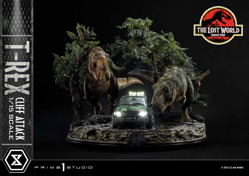 Jurassic World: The Lost World statuette 1/15 T-Rex Cliff Attack 53 cm