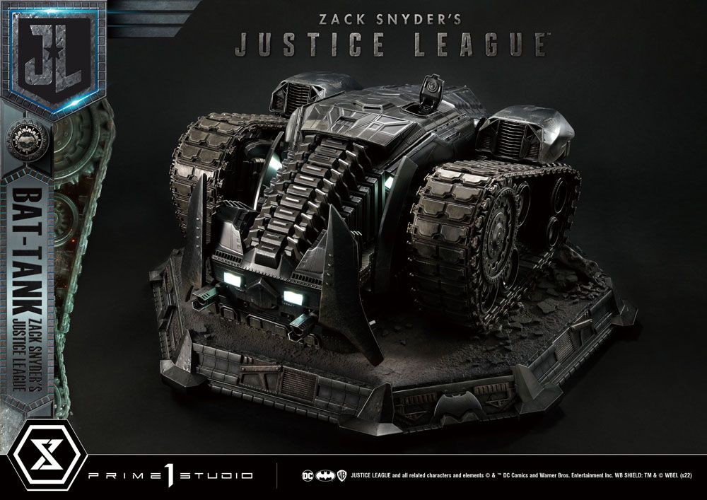 Zack Snyder's Justice League diorama Museum Masterline Bat-Tank 36 cm