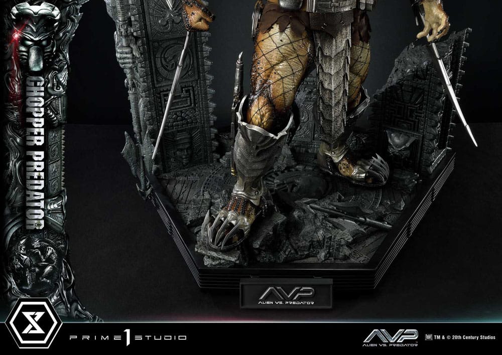 The Alien vs. Predator statuette Museum Masterline Series 1/3 Chopper Predator 103 cm