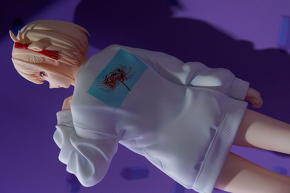 Lycoris Recoil statuette PVC 1/7 Chisato Nishikigi: Oversized Sweatshirt Ver. 25 cm