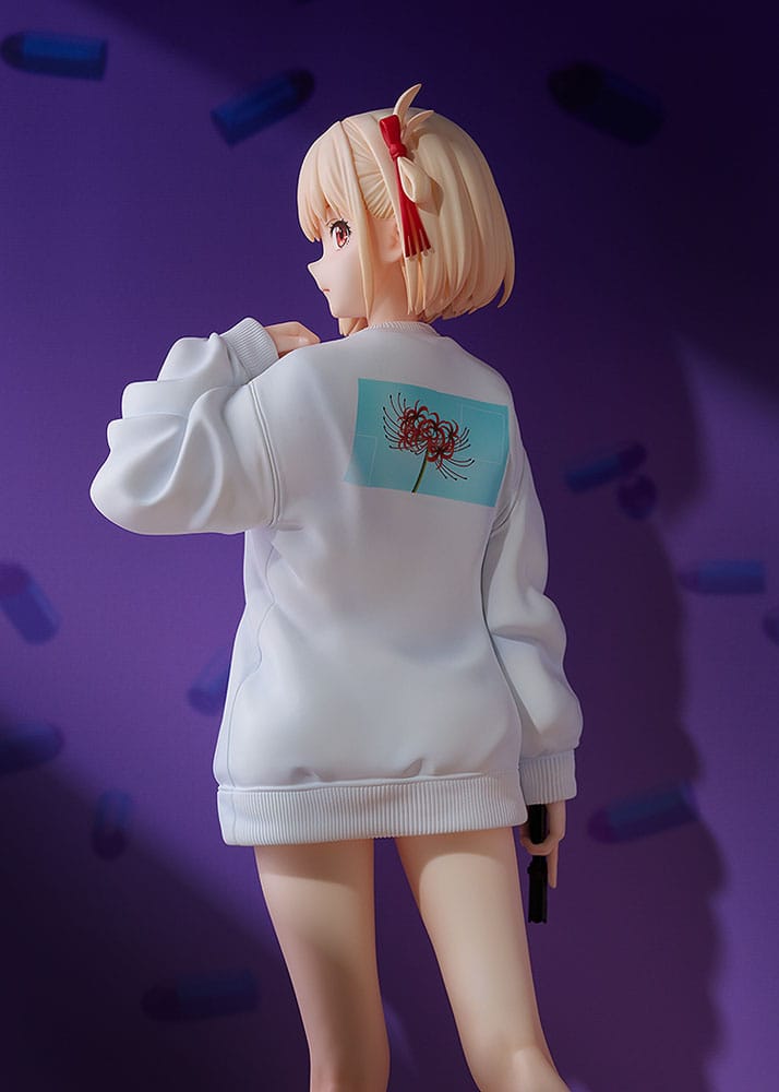 Lycoris Recoil statuette PVC 1/7 Chisato Nishikigi: Oversized Sweatshirt Ver. 25 cm