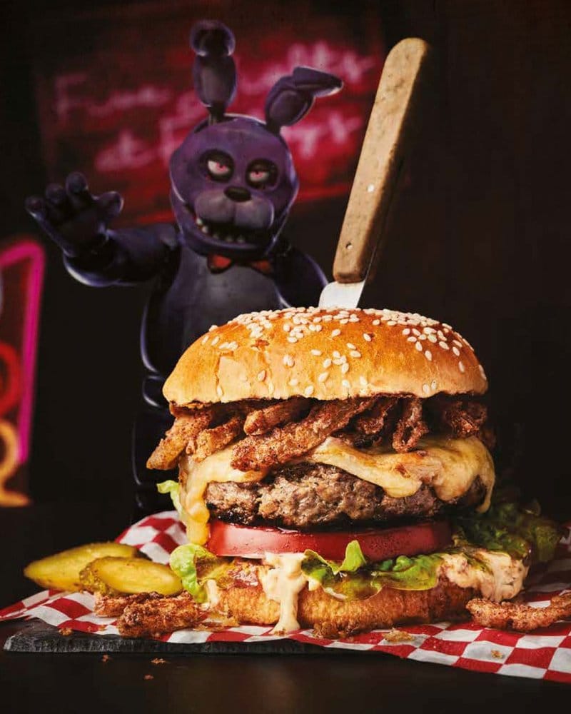 Five Nights at Freddy's: The Official Cookbook - Over 40 Exciting Recipes! *ALLEMAND*