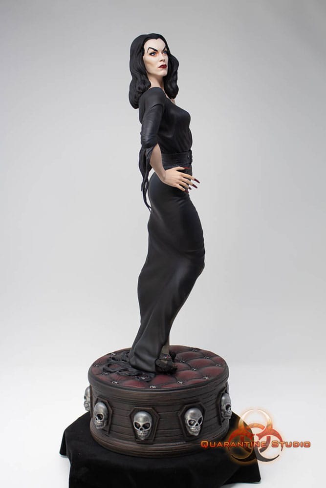 Vampira statuette 1/6 Queen of the Ghouls 43 cm