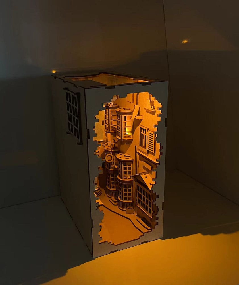 Harry Potter maquette Book Nook Tiny Adventures Chemin de Traverse 23 cm