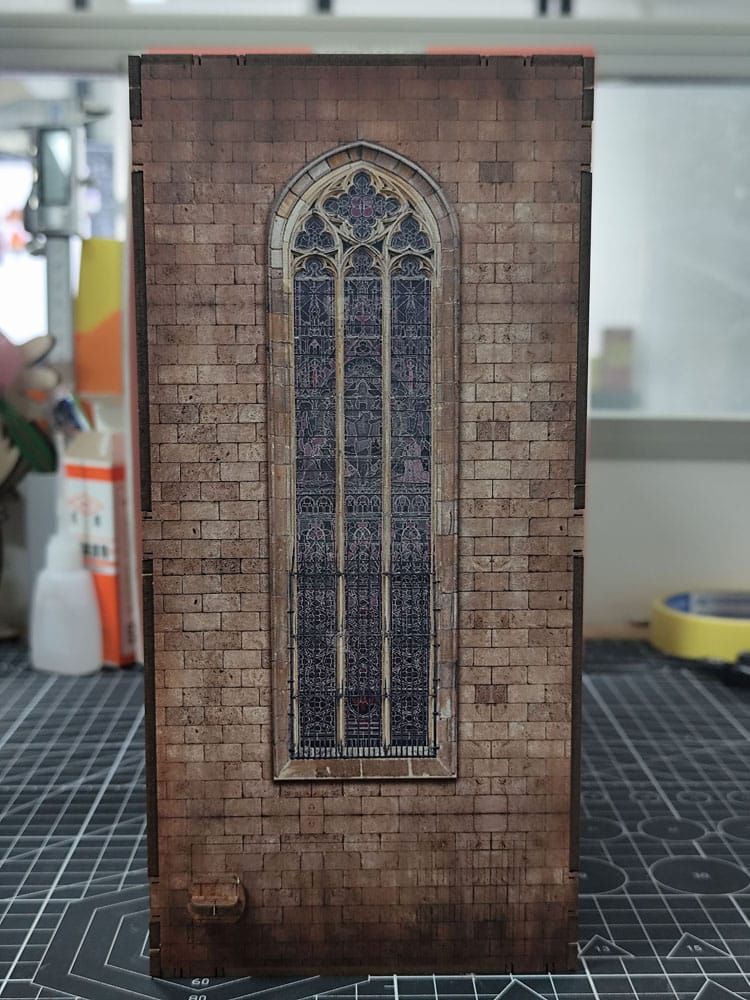 House of the Dragon maquette Book Nook Tiny Adventures Iron Throne 23 cm