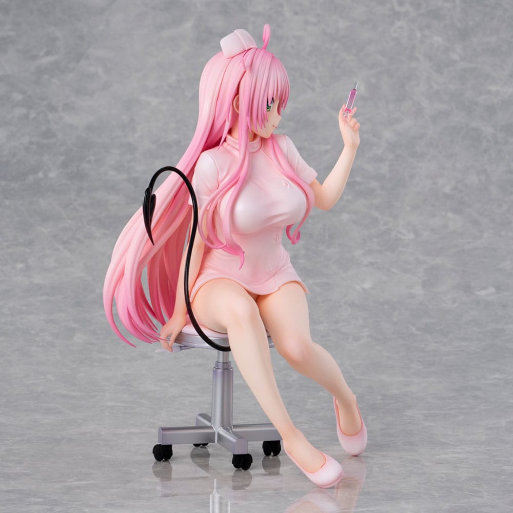 To Love-Ru Darkness statuette PVC Lara Satalin Deviluke Nurse Cos 26 cm