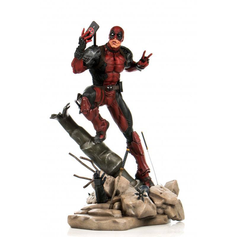 Marvel Comics statuette 1/6 PrototypeZ Deadpool by Erick Sosa 46 cm