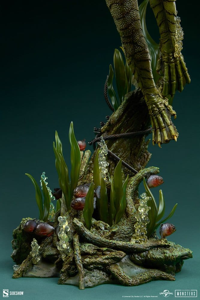 Universal Monsters statuette Premium Format Creature from the Black Lagoon 80 cm