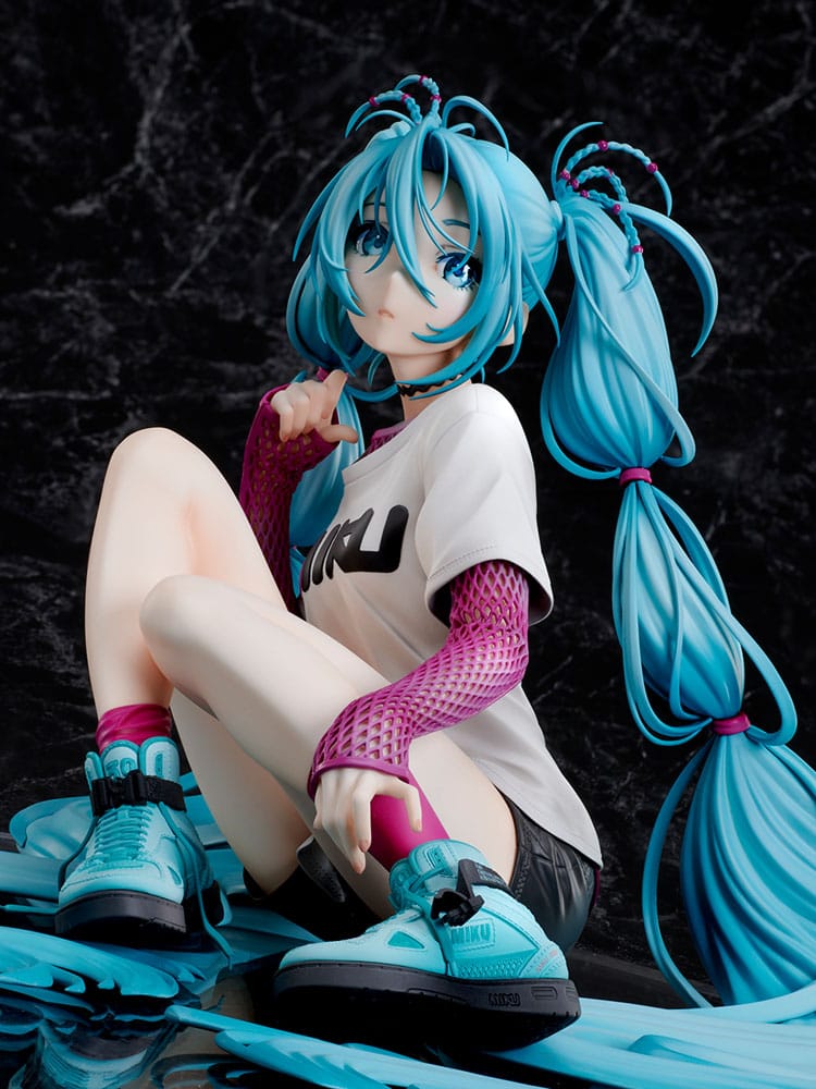 Hatsune Miku statuette 1/4 Yoneyama Mai The Latest Street Style "Cute" Limited Edition 17 cm