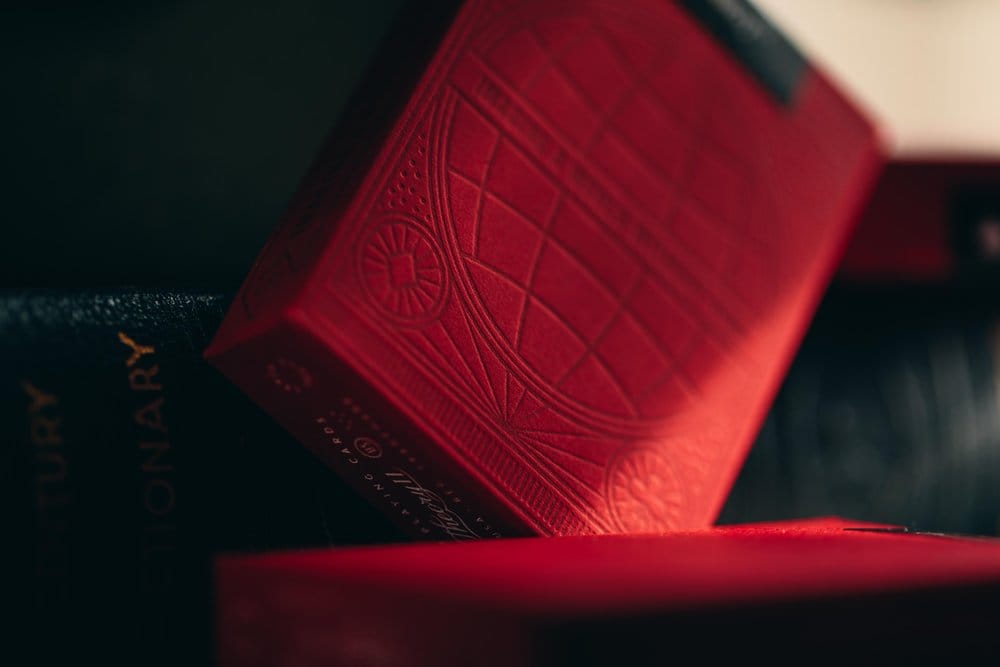 Theory 11  jeu de cartes à jouer (PRODUCT)RED