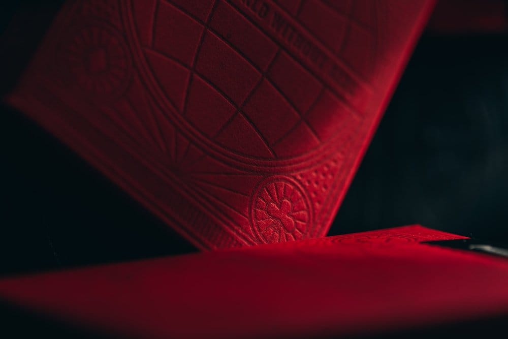 Theory 11  jeu de cartes à jouer (PRODUCT)RED