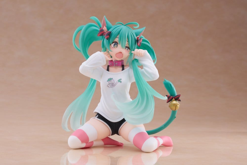 Hatsune Miku statuette PVC Desktop Cute Figure Hatsune Miku Cat Ear T-Shirt Ver. 13 cm