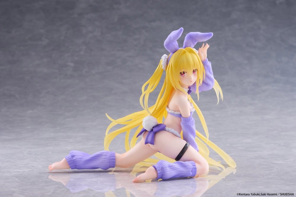 To Love-Ru Darkness figurine PVC MOFLOCK Golden Darkness (Fluffy Bunny Ver.) 13 cm