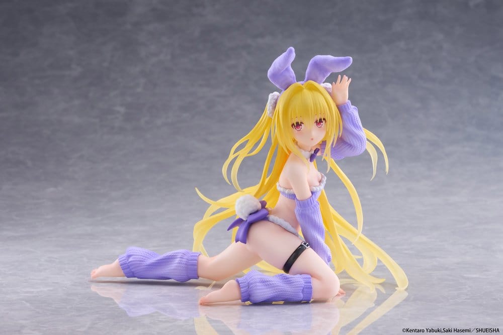 To Love-Ru Darkness figurine PVC MOFLOCK Golden Darkness (Fluffy Bunny Ver.) 13 cm