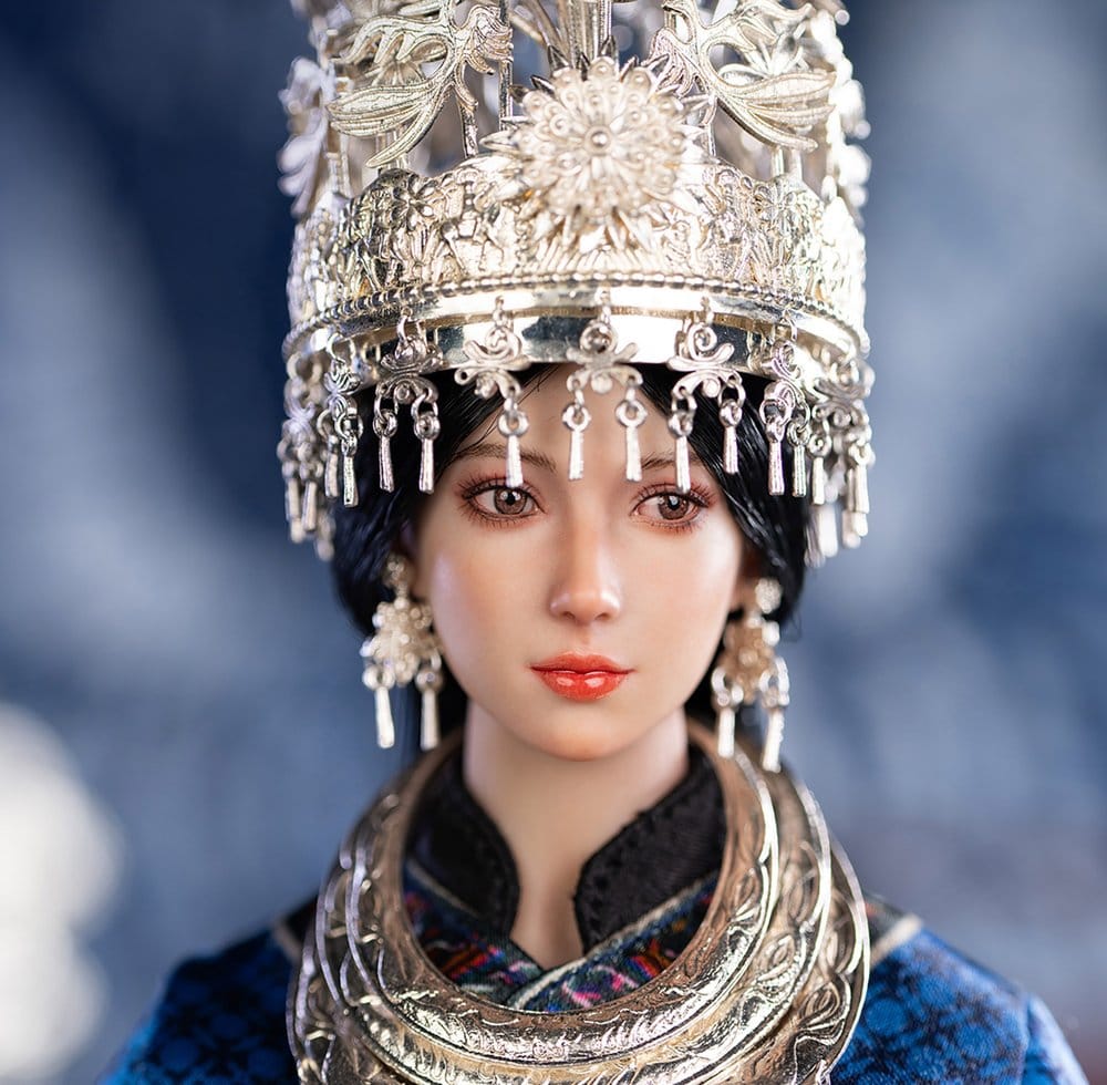 The Miao of China's 56 Ethnic Groups figurine 1/6 Blue 30 cm