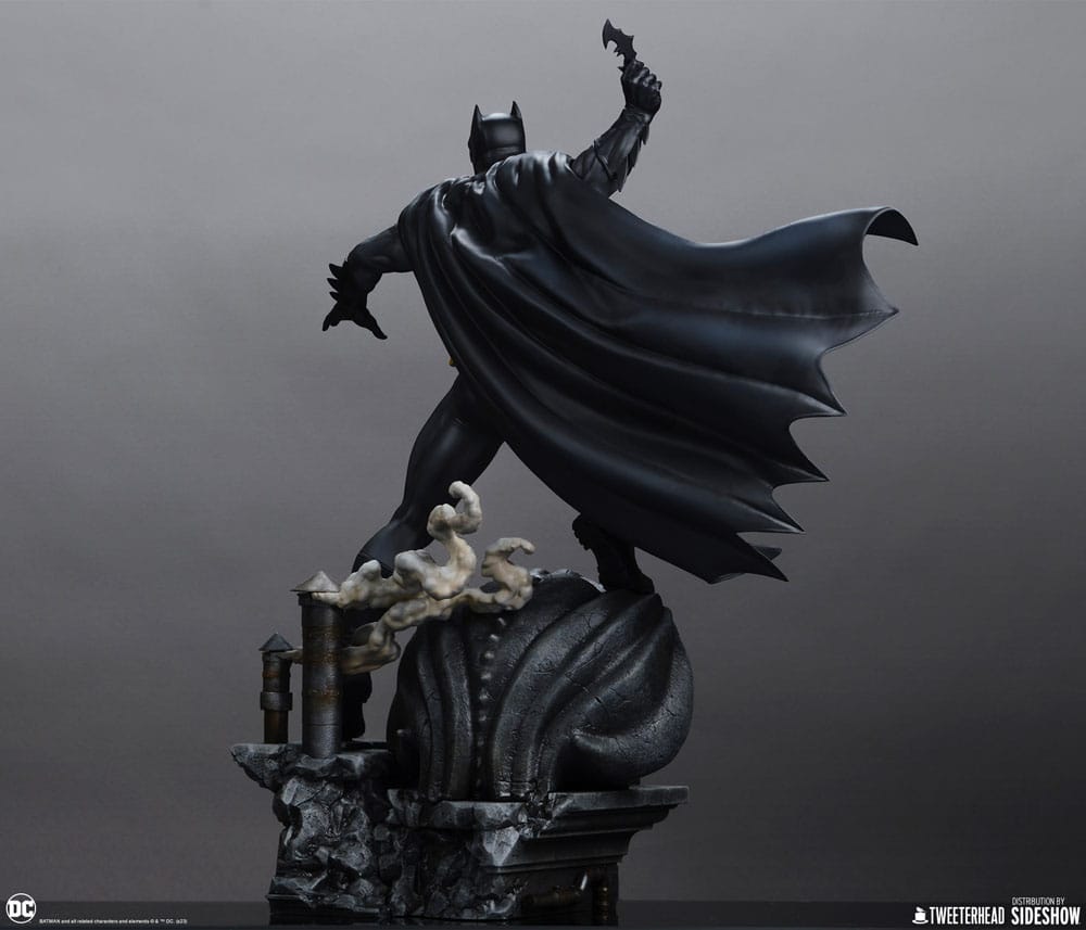 DC Comics statuette 1/6 Batman (Black and Gray Edition) 50 cm