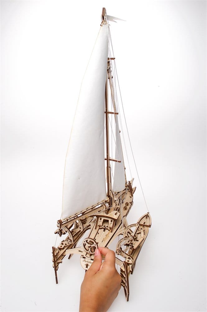 Ugears puzzle en bois 3D Trimaran Merihobus