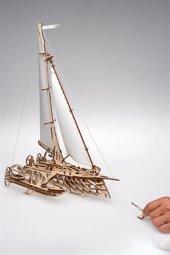 Ugears puzzle en bois 3D Trimaran Merihobus