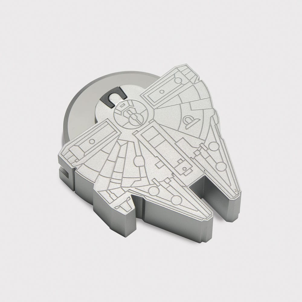 Star Wars couteau à pizza Faucon Millenium