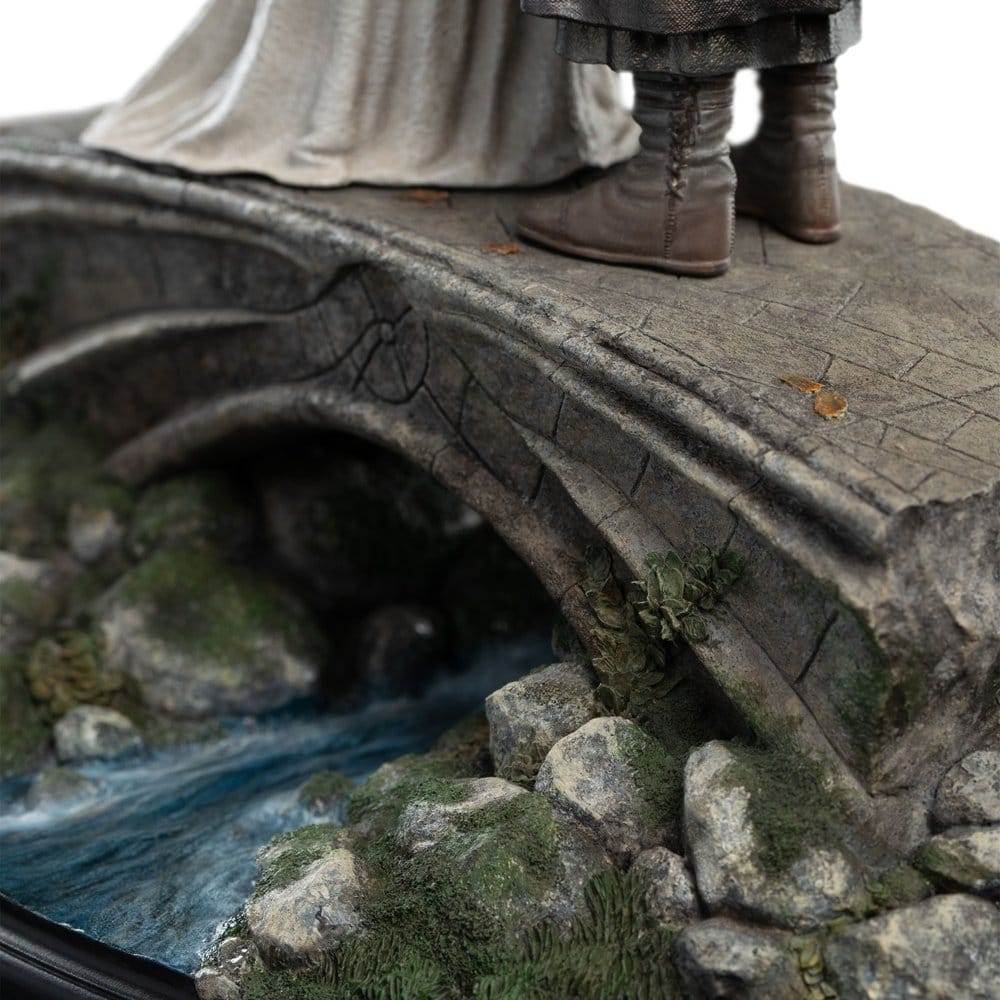 Le Seigneur des Anneaux statuette Aragorn & Arwen 24 cm