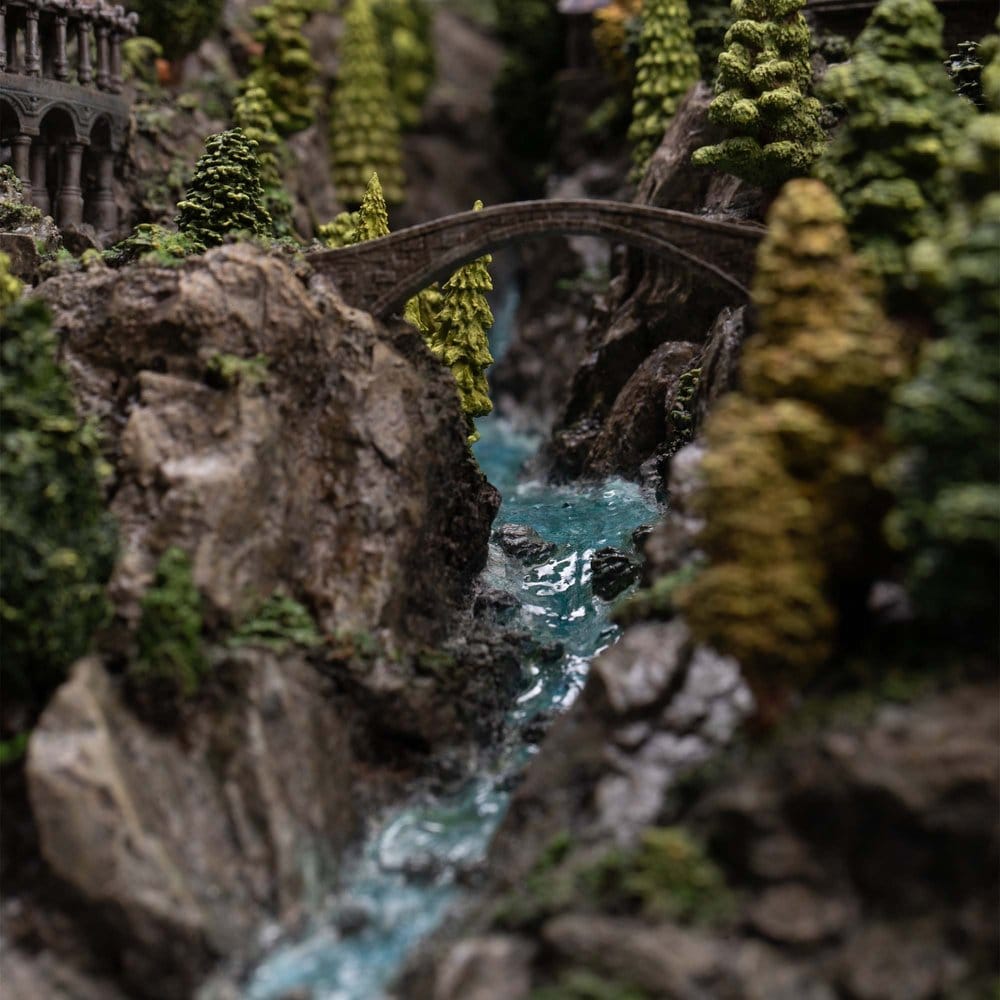 Le Seigneur des Anneaux Environnement Miniature Rivendell 28 cm