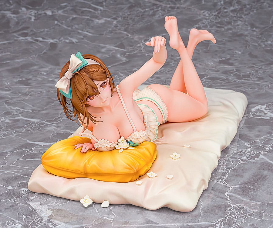 Atelier Ryza x Azur Lane PVC 1/7 Reisalin Stout: Late-Night Alchemist Ver. 11 cm