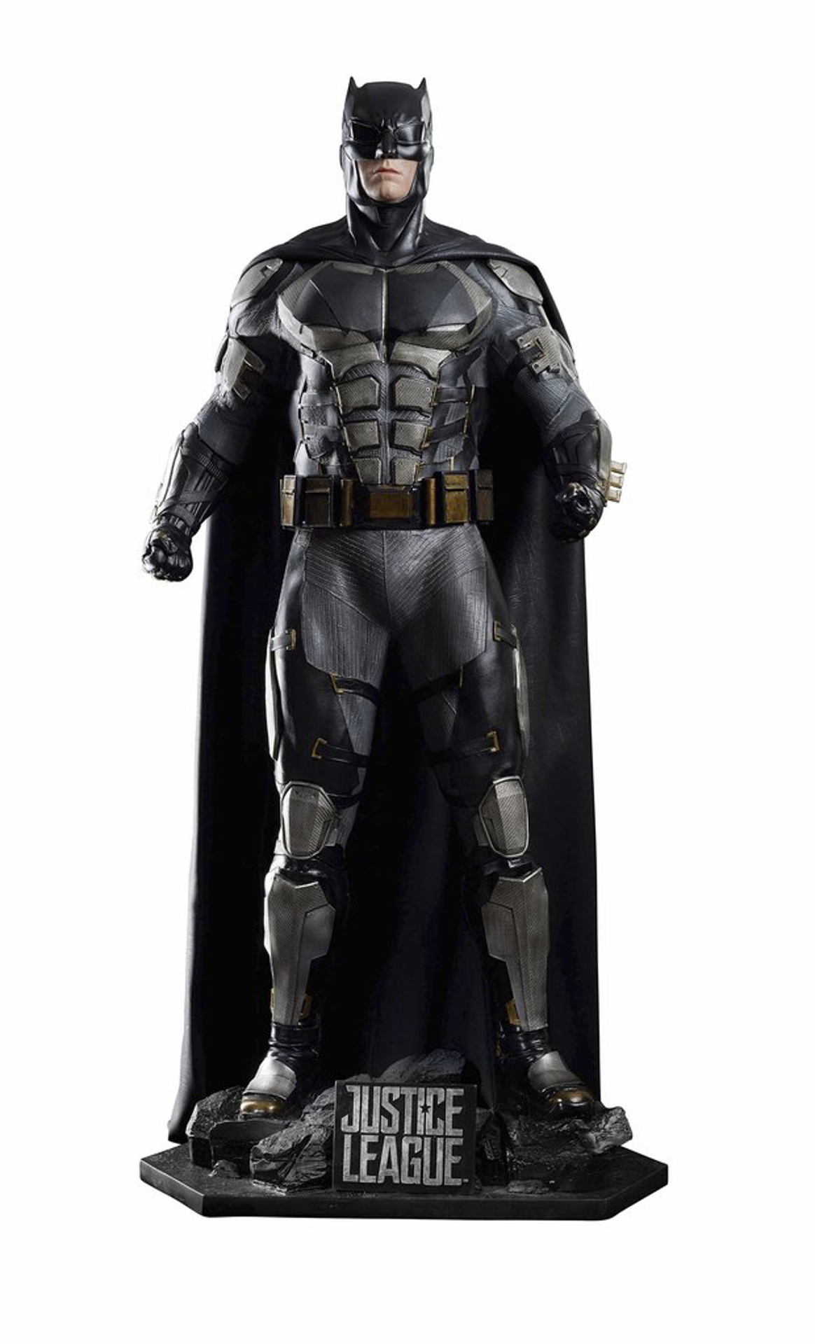 Justice League - Statue taille réelle Batman en combinaison tactique (Base incluse) - flash vidéo