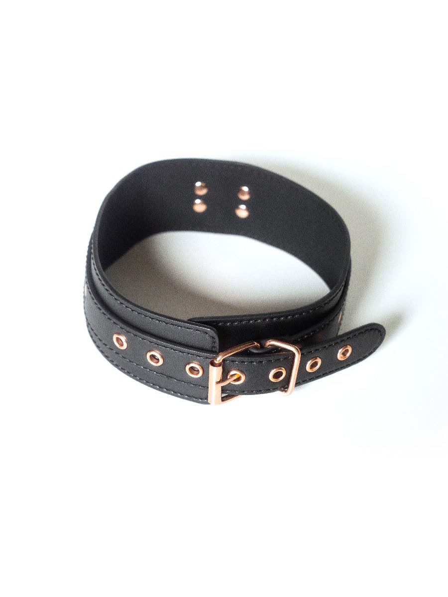 Collier BDSM Mat - flash vidéo