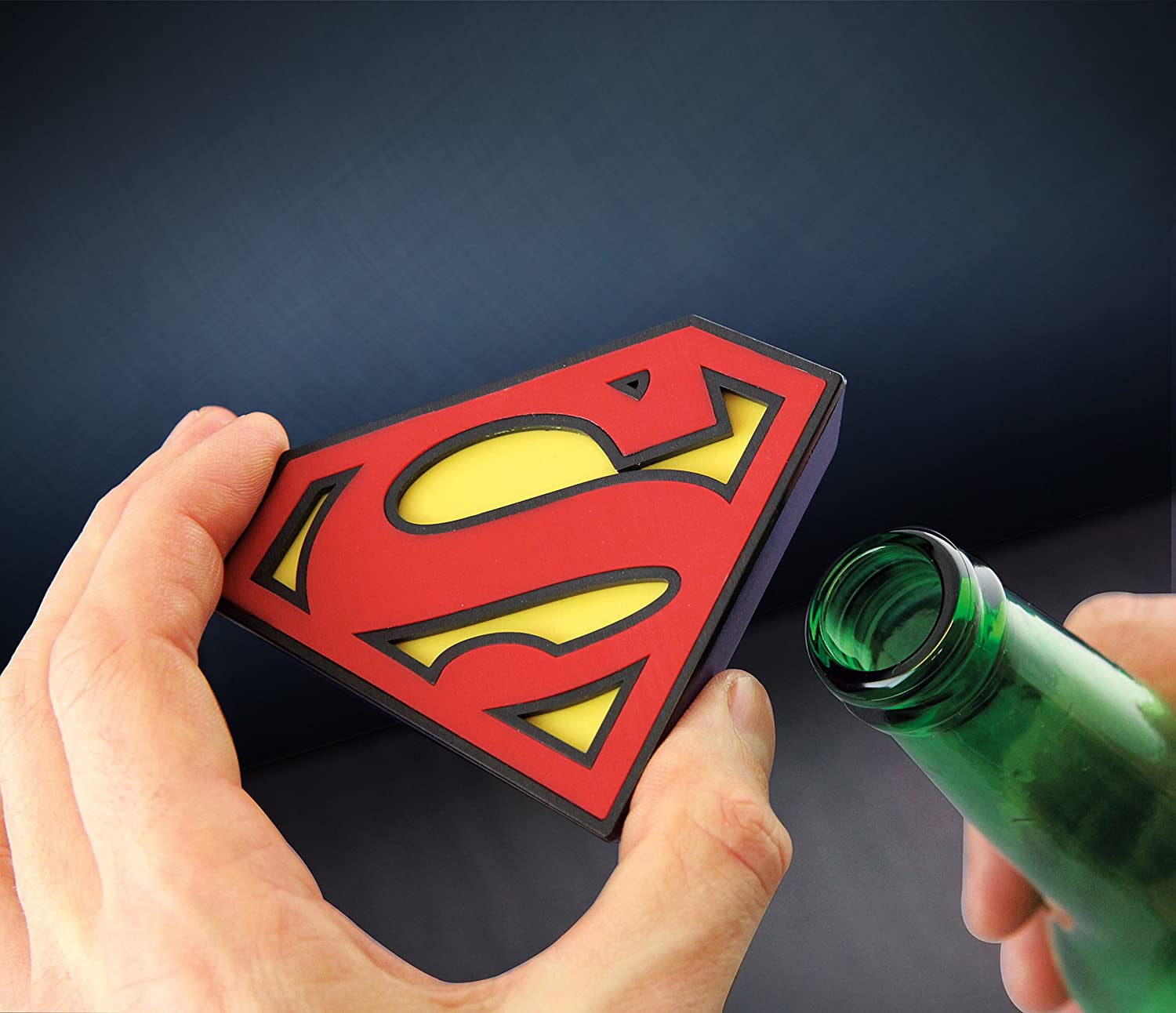 § Superman - Magnetic Bottle Opener - flash vidéo